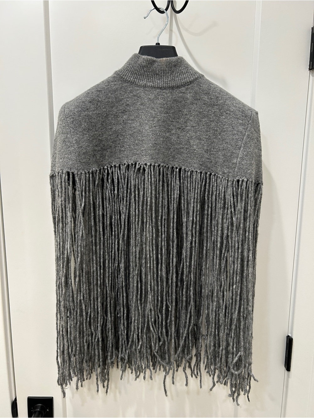 Zara Women’s Sweater Cape